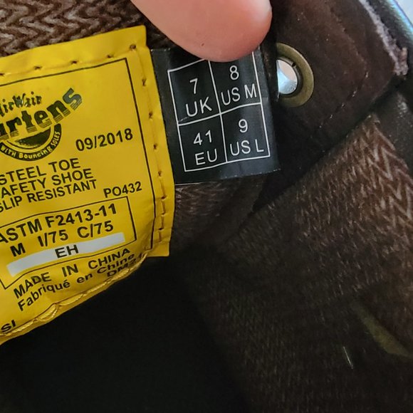 Dr. Martens Steel Toe Safety Shoe Slip Resistant - Women US 9 / Men US 8 - Picture 3 of 7